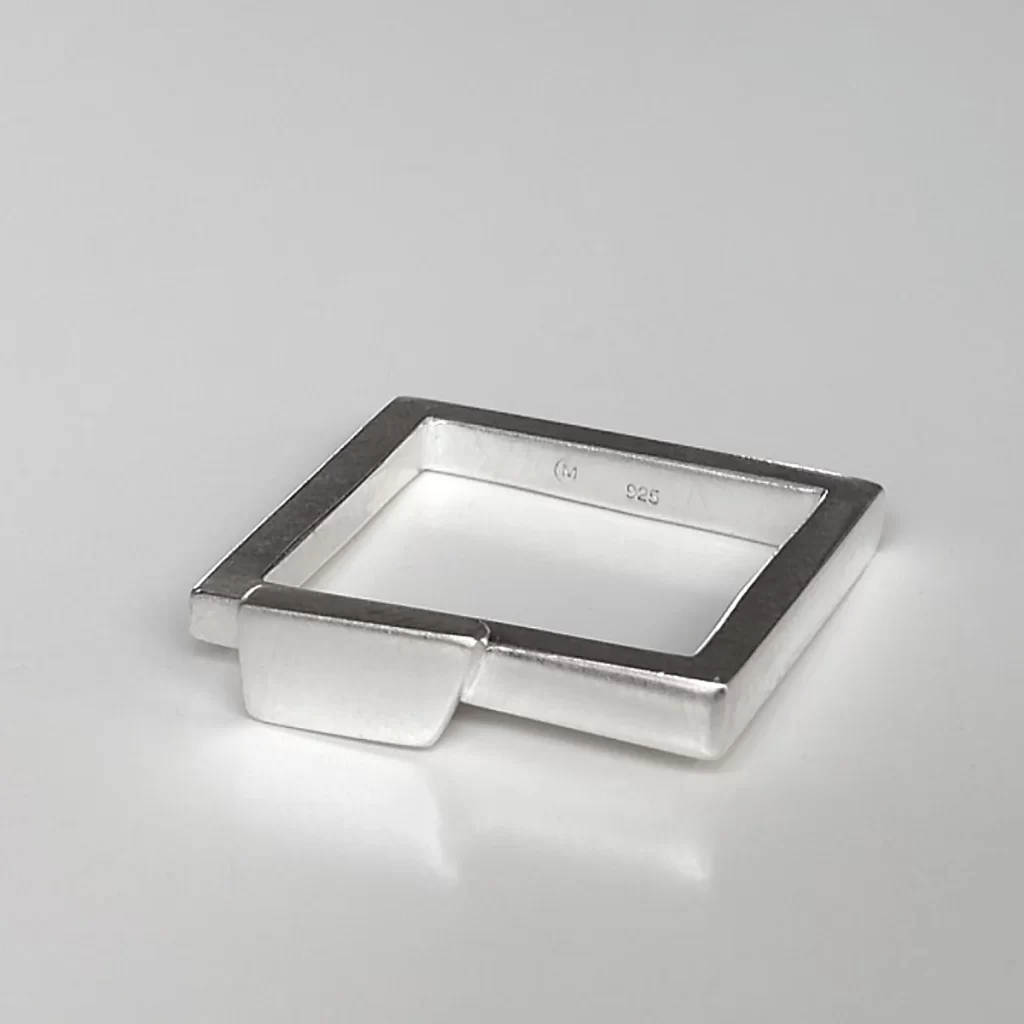 square wear 5 ring