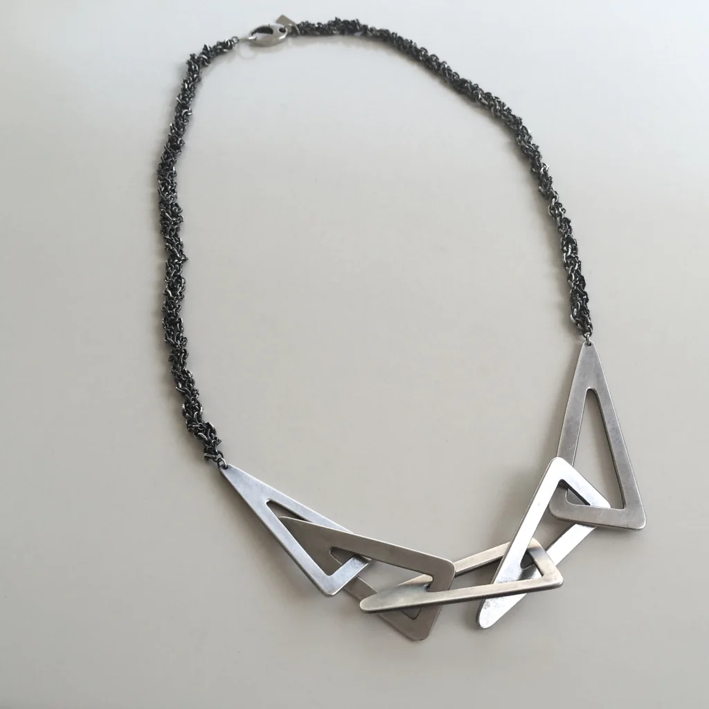 five triangles necklace